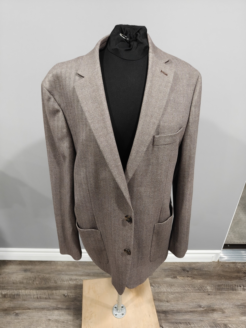 Michael Kors Men's Classic Herringbone Blazer Brown, Size 46R